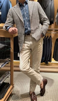 Workwear Menswear, Sport Coat Outfit, Corduroy Pants Outfit, Denim Shirt Outfit, Brogues Men, Office Suite, Men Fashion Casual Outfits, Coat Outfits, Fall Jackets