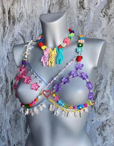 Rave Outfits Diy, Types Of Fashion, Carnaval Outfit, Crystal Bra, Rave Fits, Festival Outfits Rave, Beautiful Photoshoot Ideas, Performance Outfits, Edgy Jewelry