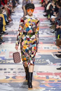 Christian Dior Fall 2018 Ready-to-Wear collection, runway looks, beauty, models, and reviews. Fashion Runway Dresses, Runway Fashion Chanel, Runway Fashion Aesthetic, Runway Fashion Vintage, Runway Fashion Dresses, Runway Fashion 2020, Quilted Fashion, Trendy Easter, Quilting Fashion