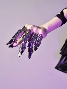 This price is for a ring only. The ring is composed of three joints that can move between them. Gothic Claw Shaped Metal Rings, Punk Style Metal Rings, Unique Claw-shaped Metal Rings, Unique Claw Shaped Metal Rings, Cyberpunk Accessories, Summer Bash, Punk Accessories, Cyberpunk Fashion, Clothing Details