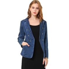 It is a regular-fitting denim jacket, featuring vintage-inspired light blue, and it will last you throughout all the seasons! Made of soft and comfy cotton fabric, this denim jacket adds sophisticated style to your ensemble with its notched collar, double-breasted design, and four-button front closure. Weekdays at work, shopping, trips, and everything in between will help you achieve a variety of stylish looks all throughout the year. Opt for a business-casual look by pairing it with slim-fit tr Denim Blazer Outfit, Demin Jacket, Long Sleeve Denim Jacket, Jean Jacket Women, Denim Pocket, Denim Blazer, Blazer Jeans, Slim Fit Trousers, Casual Look