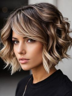 Blonde Hair Chocolate Lowlights, Short Low Light Hair, Creamy Chocolate Brown Hair, Satchel Haircut, Brown To Blonde Hair Short, Fall Bayalage Brunette With Money Piece, Blonde Hair Color Ideas For Short Hair, Hair Color Ideas For Dark Blonde, Blonde Hair Color Ideas For Summer 2024