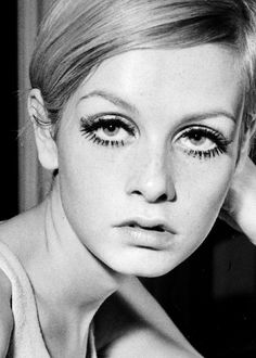 1960s model Twiggy Lawson's photograph in black and white