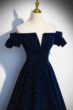 Navy Blue Masquerade Dress, Dark Blue Dresses Formal, Starry Night Prom Dress Midnight Blue, Midnight Blue Prom Dress Long, Midnight Blue Dress Formal, Dark Blue Dress Prom, Midnight Purple Prom Dress, Navy Dress Prom, Midnight Blue Dresses