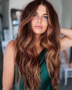 Shatush Hair, Dark Red Hair Color, Truss Hair, Bronze Hair, Fall Hair Color Trends, Dark Red Hair, Red Brown Hair, Hair Color Auburn