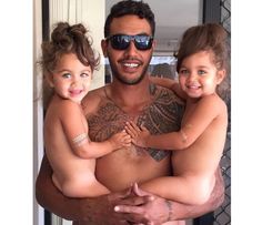 Daddy and his little girls #soprecious ☺️ Brooke Iseppi, Kids Goals, Mom Dad Baby, No Boys Allowed, Baby Swag, Dad Baby, How To Have Twins, Future Boyfriend, Happy Fathers Day