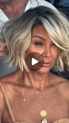 Short Bob With Fringe Fine Hair, Choppy Bob Hairstyles For Fine Hair Over 50, Longer Bob Haircut, Short Bob Blonde Hair, Back View Of Bob Hairstyles, Short Angled Bob Hairstyles, Blonde Choppy Bob, Bob With Fringe Fine Hair, Bob Blond