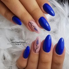 Turkish Blue Nails, Blue Royal Nails, Blue Oval Nails, Nails Art Bleu, Royal Blue Nail Art, Electric Blue Nails Design, Blue Floral Nails, Blue Nails Almond, Royal Blue Nails Designs