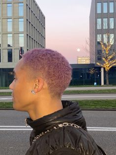 Coloured Buzzcut, Purple Buzzcut, Lavender Hair Colors, Drop Fade Haircut, Dyed Hair Men, Best Hair Dye, Lilac Hair, Men Hair Color