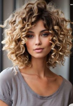 Medium Length Wavy Curly Hair With Layers, Face Framing Layers Curly Hair, Short Curly Hair With Layers, Curly Hair Cuts With Layers, Curly Hair Trends, Layered Curly Hair