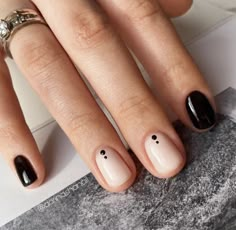 Black Gel Nails Short, Black Manicure Short, Gel Nail Art Designs, Winter Nail Ideas, White Nail