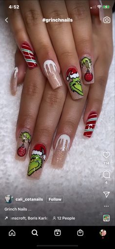 Xmas Nail Designs Square, Grinch Theme Nails Acrylic, The Grinch Acrylic Nails, Grinch Christmas Acrylic Nails, Holiday Nails Grinch, Cute Christmas Nails Grinch, November Christmas Nails, Grinch Nails Acrylic Short, Grinch Nails Designs Acrylic