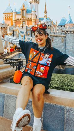 Disney Fall Outfit Ideas, Disneyland Halloween Outfits Women, 90s Disney Outfits, Disneyland October Outfits, Disney October Outfits, October Disney Outfits, Disney Park Halloween, Disney Fall Outfit