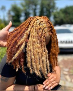 Medium Size Loc Styles Women, Ginger And Blonde Hair Black Women Locs, Peek A Boo Dreadlocks, Circle Part Locs, Shades Of Brown Locs, Loc Color Combo, Skunk Strip On Locs, Two Toned Locs Black Women, Ginger Hair Dreads