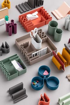 various office supplies are arranged on a table