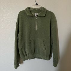 Pretty Green Color Fuzzy Material Very Warm And Cozy Quarter-Zip And Collar Elastic At Sleeves And Bottom Of Sweatshirt To Keep Heat In Never Worn!!! New With Tags!!! Perfect Condition Pretty Green Color, Knot Sweater, Camo Sweater, Black Knit Sweater, Sweater Crop, Orange Sweaters, Fuzzy Sweater, Quarter Zip Sweatshirt, Pretty Green