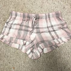 Anthropologie Cloth And Stone Ruffle Shorts. Brand New. Never Worn. Size Xs Cute Pj Shorts, Pajamas Shorts, Cloth And Stone, Cute Pjs, Pj Shorts, Cute Pajamas, Hair Clothes, Swaggy Outfits, Ruffle Shorts