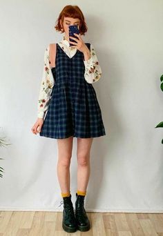 Preppy 2022, Vestidos Vintage, Retro Outfits, Look Cool, Aesthetic Clothes, Pretty Outfits, Fashion Inspo Outfits, Chic Style