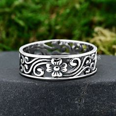 Solid 925 Sterling Silver Vintage Style Carved Delicate Filigree Wildflower Ring → High Polished & Oxidized → 6mm Height → SOLID 925 Sterling Silver → Not Plated or Silver Filled → Minimalist Design The ring comes with a gift box as shown in the product description picture. Ready for gifting. Thumb Rings, Filigree Ring, Silver Flowers, Eternity Bands, Fine Silver, Solid 925 Sterling Silver, Cute Jewelry, Womens Jewelry Necklace, Women Rings