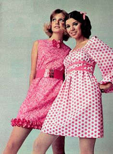 1969 dresses: Bold & daring retro showstoppers 24 Women In Dresses, 1969 Fashion, Vintage Fashion 1960s