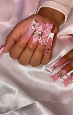 Pattern Lockscreen, Buchona Nails, Easy Nail Art Tutorial, Nails Pink Acrylic, Nail Art 2022, Nails Charms, Nail Appointment, Long Acrylic Nail Designs, Vintage Nails