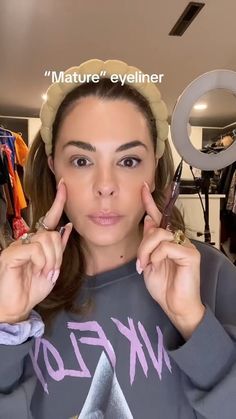 Erica Taylor | EYELINER TUTORIAL FOR MATURE SKIN. #liquidliner #eyelinerhack #eyeliningover40 #eyelinertutorial #over40makeup #eyelinerfail… | Instagram Cat Eye Over 40, Eyeliner For Women In Their 40s, Eyeliner Over 50 How To Apply, Eyeliner Over 50, Learn To Wear Eyeliner For Women Over 50, Erica Taylor Makeup, Cat Eye Hacks Winged Liner, Erica Taylor, Makeup Over 40