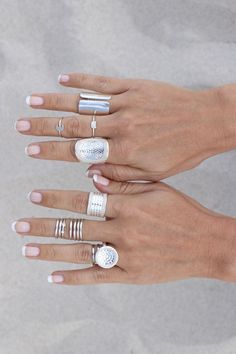 silver Hands With Rings, Stil Boho, Bohol, Silver Lights, Hippie Style, Ring Set, Jewelry Inspiration, Beautiful Jewelry, My Jewellery