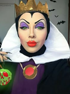 Movie Character Makeup, Evil Queen Makeup, Snow White Makeup, Halloween Makeup Artist, Creepy Halloween Makeup, Cute Halloween Makeup, Halloween Makeup Diy, Face Art Makeup, Pretty Halloween