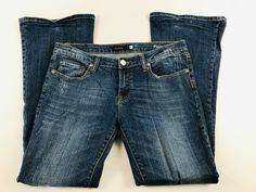 VIGOSS Jeans, Womens Size 9, Denim, Flare Legs, Low Rise, Dark Wash Good used condition Size: 9 Questions are welcomed Color may vary slightly due to lighting Please Review all photos before purchasing Thanks for stopping by FREE Return! Pinterest Wishlist, Twd Outfits, Feminine Fits, Jeans Png, Dark Washed Jeans, Low Rise Flared Jeans, Vigoss Jeans, Low Rise Flare Jeans, Faded Jeans