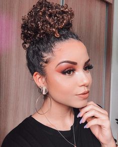 Smokey Eye Makeup Steps, Protective Style Braids, Curly Weaves, Natural Curls Hairstyles, Peinados Fáciles Para Cabello Corto, Christmas Hairstyles, Curly Hair Inspiration, Black Natural Hairstyles