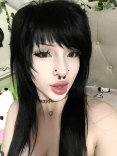 Eyeliner Alternative, Emo Eyeliner, Scene Hair Long, Punk Makeup, Really Short Hair, Hair Inspiration Short, Cool Makeup Looks, Dope Makeup, Oval Face Shapes