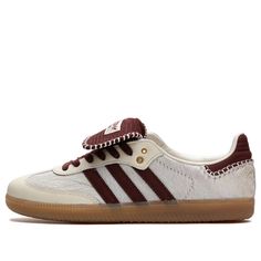 Vintage Sports Aesthetic, Pretty Sneakers, Burgundy Shoes, Sports Aesthetic