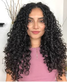 Face Framing Long Layers Curly Hair, Long Curly Hair Middle Part, Long 3b Curly Hair, Curly Hair Layers Long, Long Curly Hair Naturally, Long Curly Hair Layers, Long Layers Curly, Long Curly Hair With Layers, Layers On Curly Hair