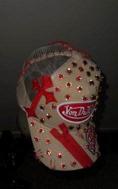 Custom designed authentic Von Dutch trucker hat. Von Dutch Hat Outfit, Junk Socks, Casquette Von Dutch, Von Dutch Hat, Purse Ideas, Dope Hats, Trashy Y2k, Von Dutch, Streetwear Men