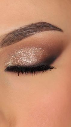 Eyeshadow For Light Skin, Soft Makeup Glam Look, Makeup Looks For Semi Formal, Wedding Makeup Looks Hazel Eyes, Hazel Eye Makeup Hooded Eyes, Glamour Eyeshadow Tutorial, Wedding Eye Makeup Hooded Eyes, Homecoming Makeup Brown Eyes, Eye Makeup Cool Tones