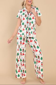 Nutcracker Shirt, Christmas Lounge, Cozy Sleepwear, Shirt Collar Styles, Lounge Party, Christmas Pajama Set, Party Kleidung, Sleepwear Sets, Print Pajamas