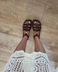 Celine Sandals Outfit, It Girl Shoes, Gladiator Sandals Outfit, Celine Sandals, Birkenstock Sandals Outfit, European Summer Outfits, Funky Shoes, Sandals Outfit, Stunning Shoes