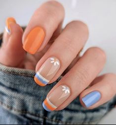 Yaz Nail Art, Nail Art Square Nails, Nail Design Colorful, Friends Nail Art, Gellish Nails, Picnic Nails, Friends Nails, Square Nail Art, Nails Today