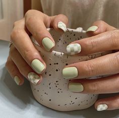 Gel Nail Designs Fall Short, White Nails With Pop Of Color, Spring Edgy Nails, Cute Summer Nails Almond Short, Neutral Checkered Nails, Pastel Gel Nails Short, Checker Print Nails, Classy Dip Nails, March Nails 2023