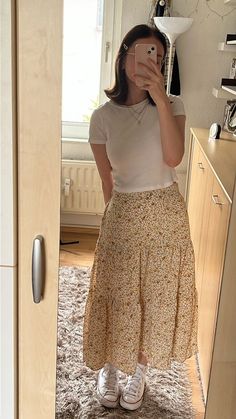 Modest Christian Clothing, School Outfit Ideas, Modesty Outfits, Outfits Modest, Modest Summer Outfits, Elegante Casual, Outfits Spring, Church Outfits