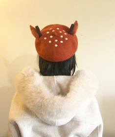 This Brownish Red Beret is made of high-quality wool. The idea is from Christmas Deer. It will be a fantastic gift for your friend or yourself in 2023 and winter. Repeated production might be slightly different. Suitable for head circumference 53-58 cm. (Adjustable)   IMPORTANT: WOOL PRODUCT! Wash it in cold water by hand gently. Red Mini Hat For Winter Gift, Red Wool Felt Hat For Winter, Winter Wool Mini Hats, Winter Flat Cap Beret For Gift, Flat Cap Hats As Winter Gifts, Winter Gift Beret Flat Cap, Winter Wool Hat As Gift, Red Beret, Berets