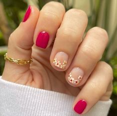 Short Teacher Nails, Red Spring Nails Short, Designs For Short Nails, Short Gel Nails, Shellac Nails, Short Nail Designs, Dipped Nails, Floral Nails