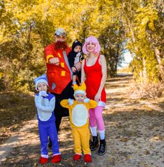 Sonic the hedgehog halloween family costumes Diy Amy Rose Costume, Sonic And Tails Halloween Costumes, Tails From Sonic Costume, Family Sonic Halloween Costumes, Sonic The Hedgehog Family Halloween Costumes, Sonic Costumes Diy, Sonic Group Costume, Shadow The Hedgehog Halloween Costume, Amy Sonic Costume