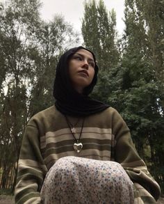 Hijabi Hijab Islam Deen Islamic Hijab Fashion Aesthetic y2k Earthy Hijabi, Downtown Girl Hijab, Y2k Hijab, Hijab Outfit Aesthetic, Hijabi Aesthetic Outfits, Aesthetic Hijabi Outfits, Hijabi Fits, Modest Casual Outfits, Hijabi Outfit