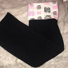 Super Cute Vs Pink Yoga Crops! Straight Leg Opening So It’s Not Super Skinny Legging Cut Like Brand New! Only Worn One Time Size Xs Stain Free And Comes From Smoke Free Home Victorious Outfits, Fire Shoes, Vs Pink Leggings, 2000s Clothes, Pink Yoga, Pink Victoria Secret, Pink Leggings, Secret Pants, Dream Clothes