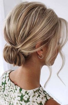 Mob Hair, Neck Length Hair, Updos For Short Hair, Medium Length Updo, Short Hair Up, Short Hair Bun, Mother Of The Bride Hair, Chin Length Hair, Bun Hairstyle