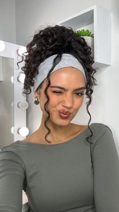 Cute Updos For Work Nurse, Head Bands For Curly Hair, Up Hairstyles With Headband, Hairband Hairstyle Curly Hair, Headband In Curly Hair, Curly Hair Updo With Headband, Curly Bun With Headband, Cute Headband Hairstyles Curly Hair, Head Band Hairstyles Curly Hair