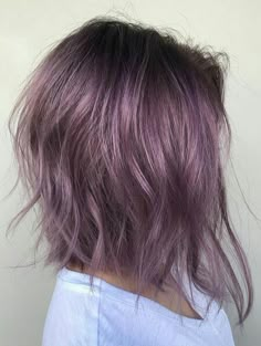 Love this color too, I like the more subtle purples Violet Hair Colors, Brunette Bob, Messy Bob Hairstyles, Violet Hair, Hair Color Pastel, Lavender Hair, Hair Color Purple, Trendy Hair Color, Short Hair Color