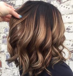 Caramel Balayage Bob, Rambut Brunette, Balayage Bob, Chocolate Brown Hair Color, Lob Haircut, Brown Hair Balayage, Brown Balayage, Ombré Hair, Balayage Brunette