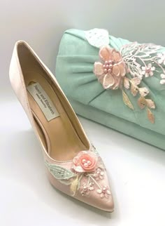 Stunning Hand Finished Dusty Dusky Pink and Mint Sage Green Mix with Pink Pearl Satin Bridal Wedding Shoes & Co-ordinating Clutch Bag Very Elegant Perfect Wedding Day Bag and Shoes Set Shoes are High for Elegance Perfect for Comfort Clutch Bag with Gold Shoulder Chain Sizes: UK 3-8 (EU 36-43) Green And Pink Wedding Theme, Sage Green And Pink Wedding, Pink And Green Wedding Theme, Pink Wedding Heels, Mint Sage Green, Pink And Green Wedding, Mint Green Shoes, Pink Bridal Shoes, Pink Wedding Shoes